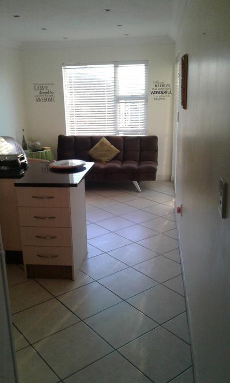 Ocean View Holiday Apartment 4 Jeffreys Bay Esterno foto